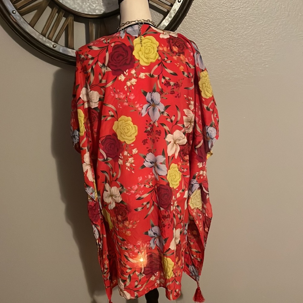 JOHNNY WAS JADE SILK FLORAL TOP . - Picture 4 of 9